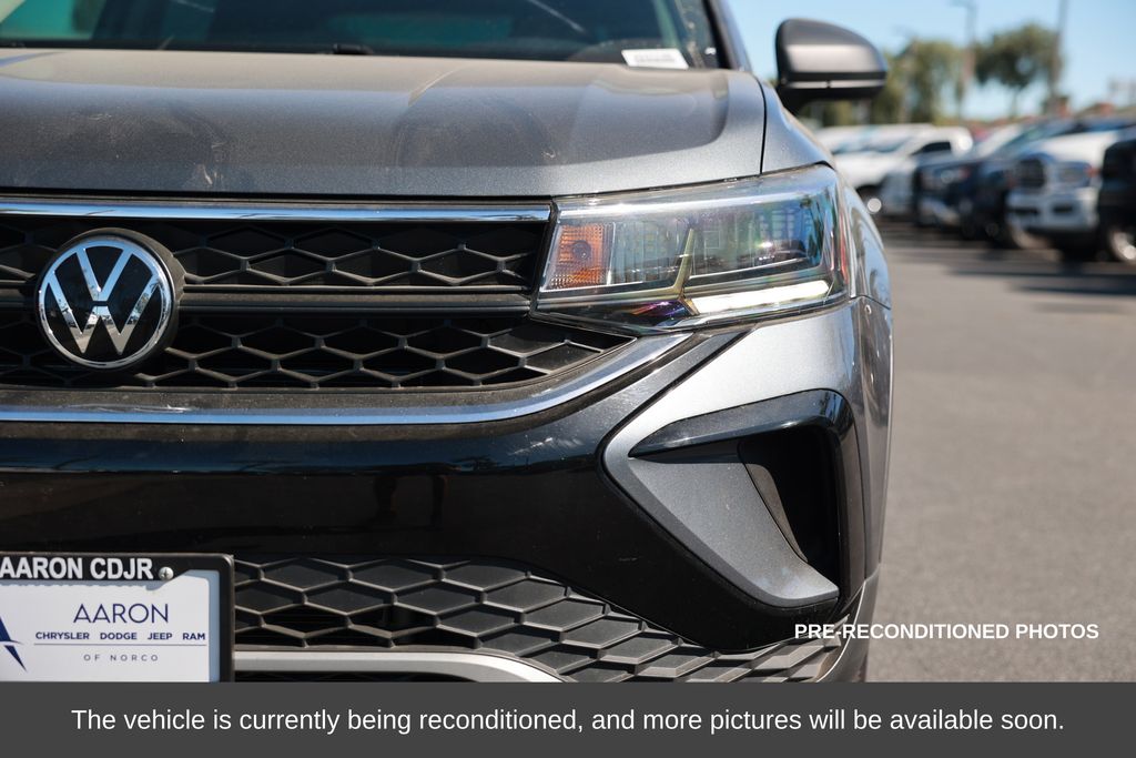 2022 Volkswagen Taos 1.5T S photo 4