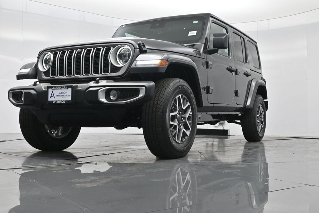 2025 Jeep Wrangler 4-Door Sahara - Photo 10