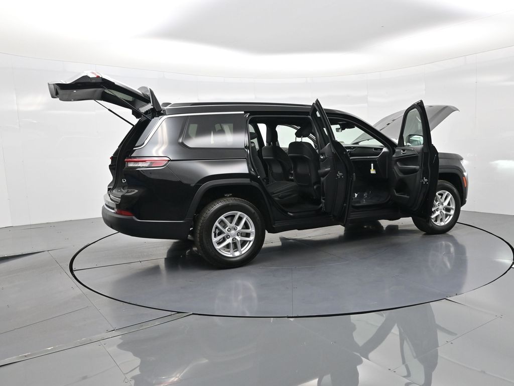 New 2025 Jeep Grand Cherokee L Laredo Sport Utility