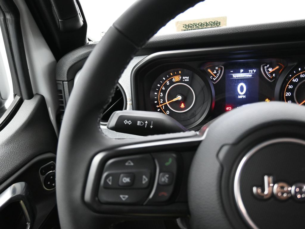2025 Jeep Wrangler 4-Door Willys - Photo 18