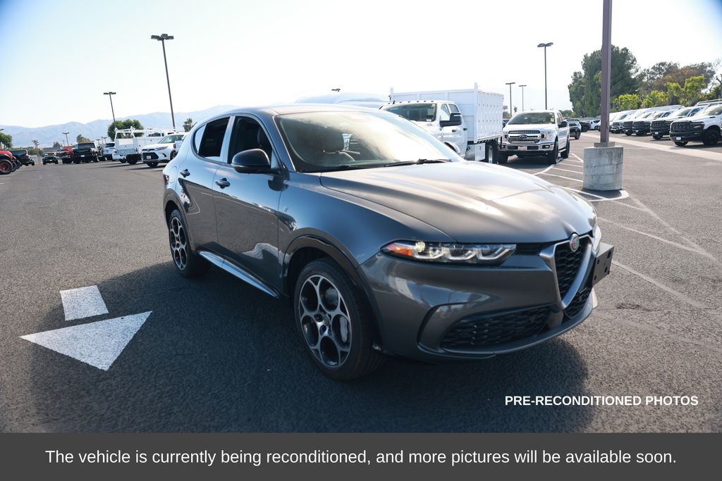 2024 Alfa Romeo Tonale Ti photo 3