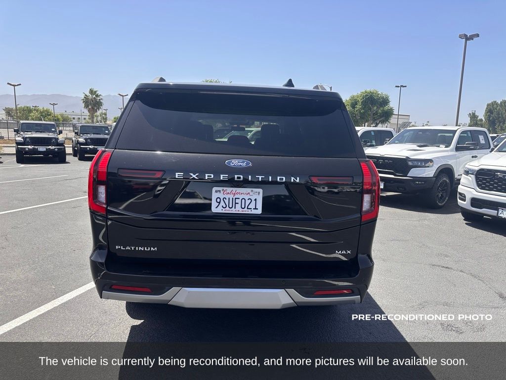 2025 Ford Expedition Max Platinum photo 4