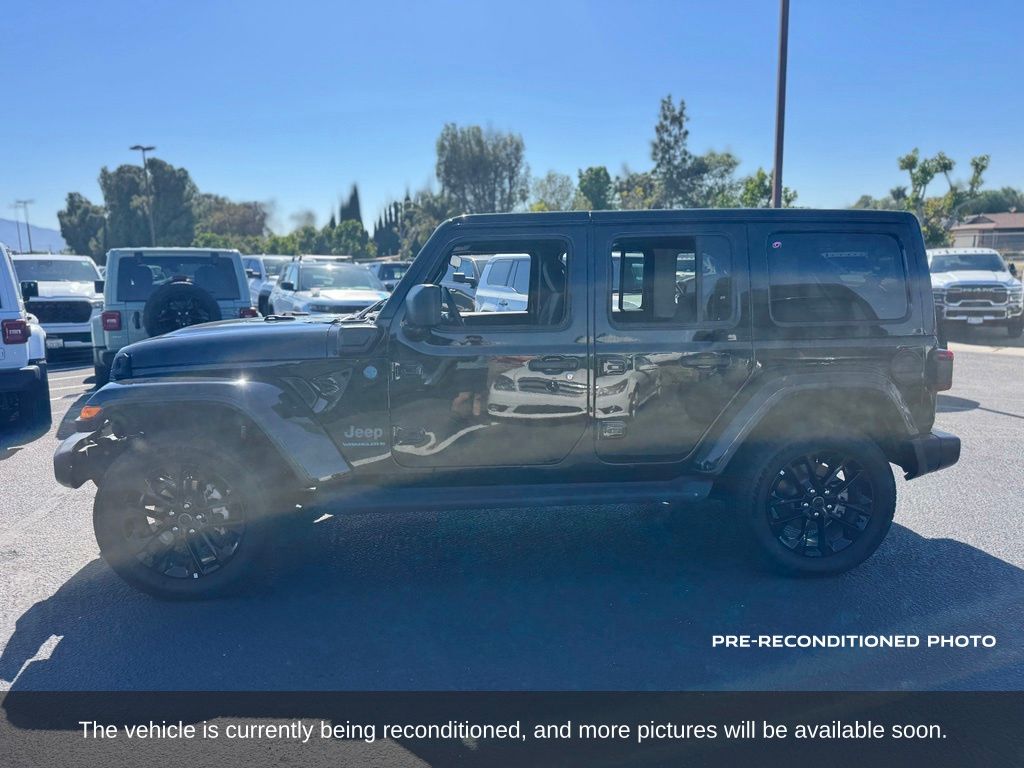 2025 Jeep Wrangler 4xe Sahara photo 2