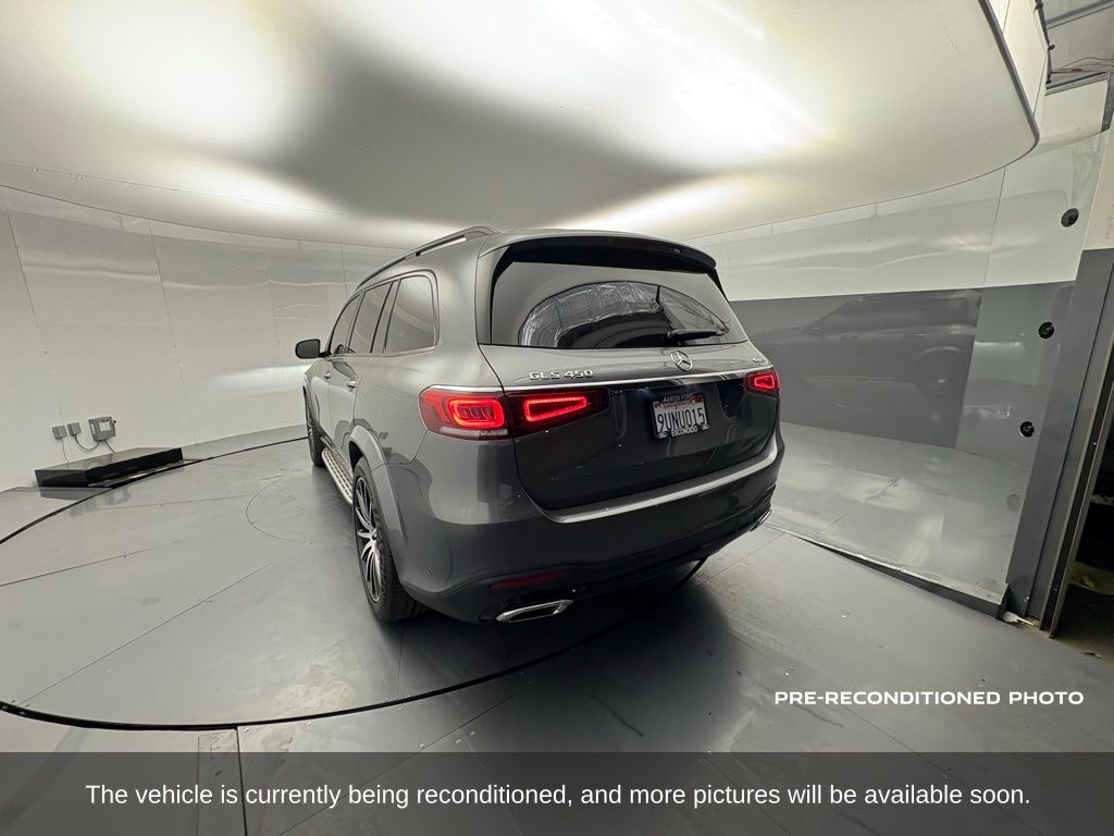 2022 Mercedes Benz GLS 450 4MATIC photo 3