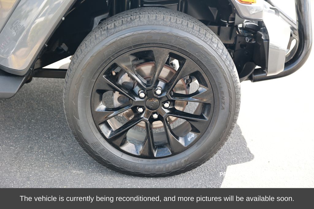 2022 Jeep Gladiator Overland photo 3