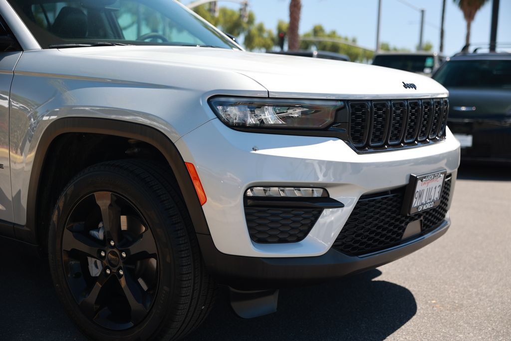 2024 Jeep Grand Cherokee Limited photo 6