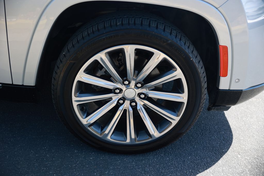 2022 Jeep Grand Wagoneer Series II photo 3