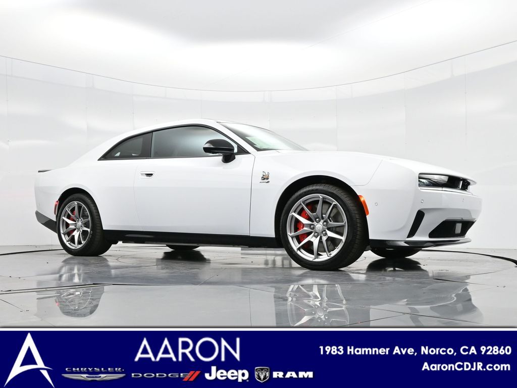 2025 Dodge Charger Daytona Scat Pack AWD photo 2