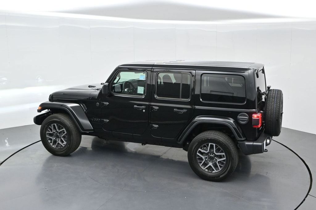 2025 Jeep Wrangler 4-Door Sahara - Photo 45