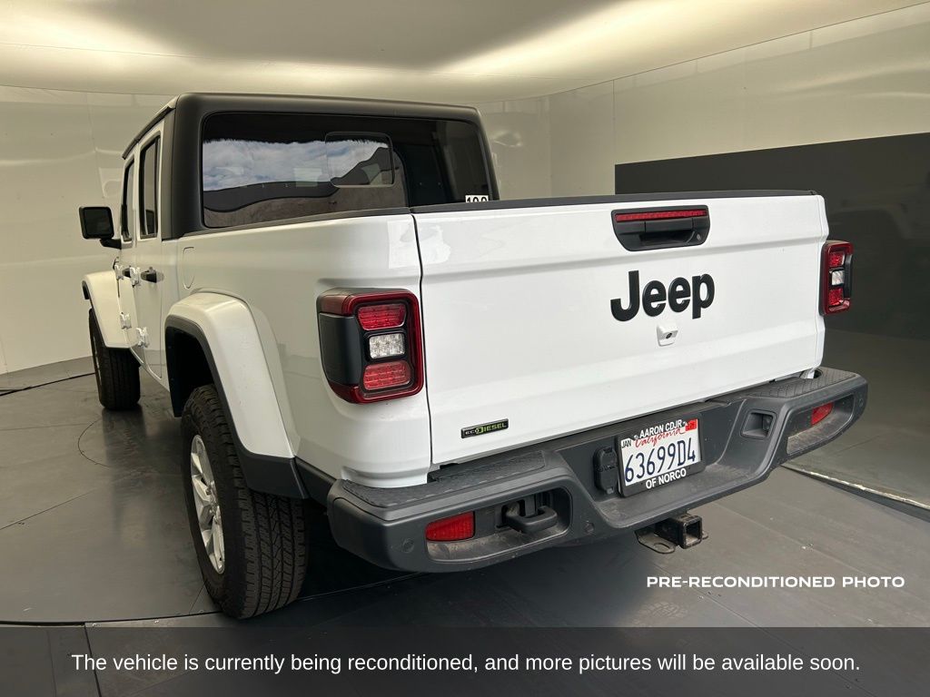 2023 Jeep Gladiator Sport photo 3