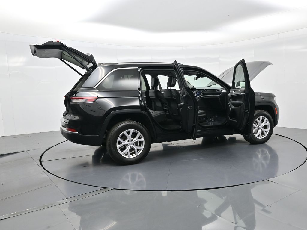 2022 Jeep Grand Cherokee Limited photo 3