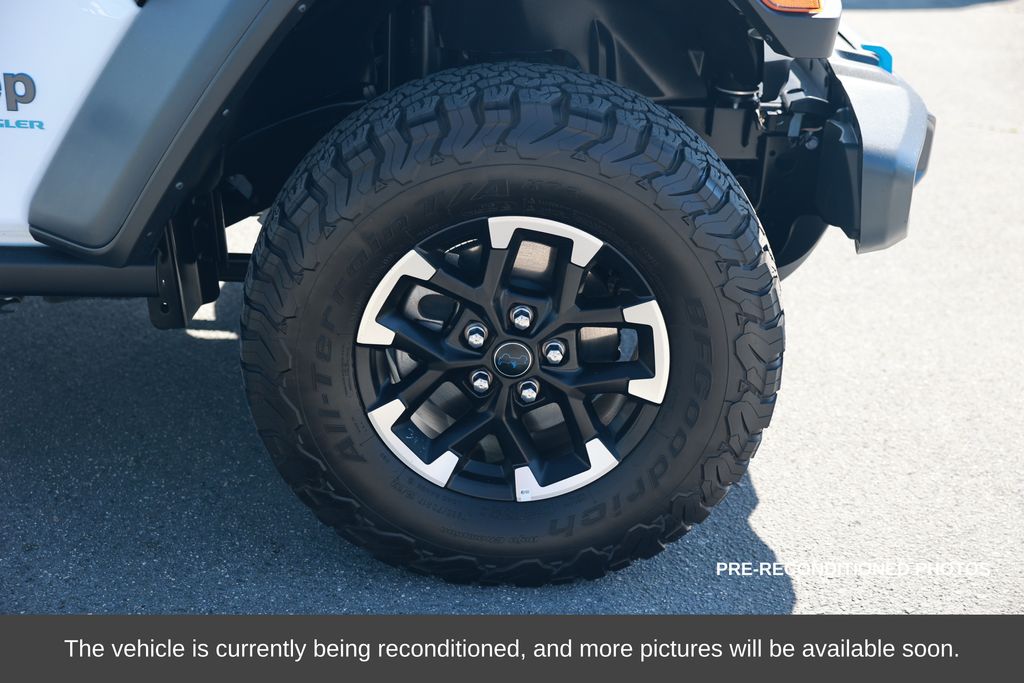 2024 Jeep Wrangler 4xe Rubicon photo 3