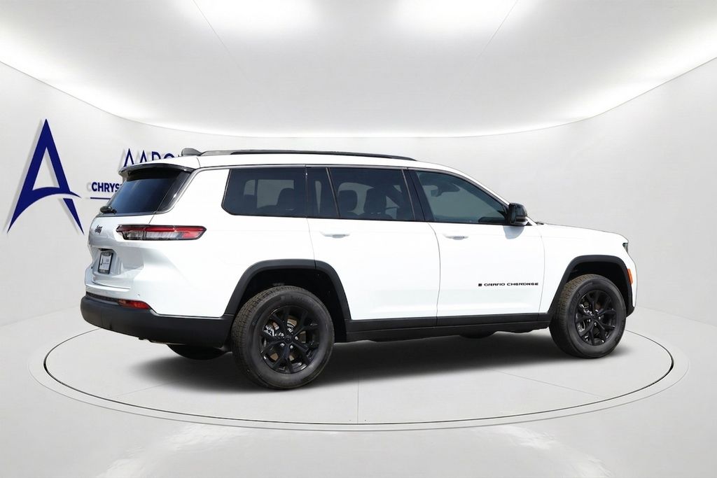 New 2026 Jeep Grand Cherokee L Altitude Sport Utility