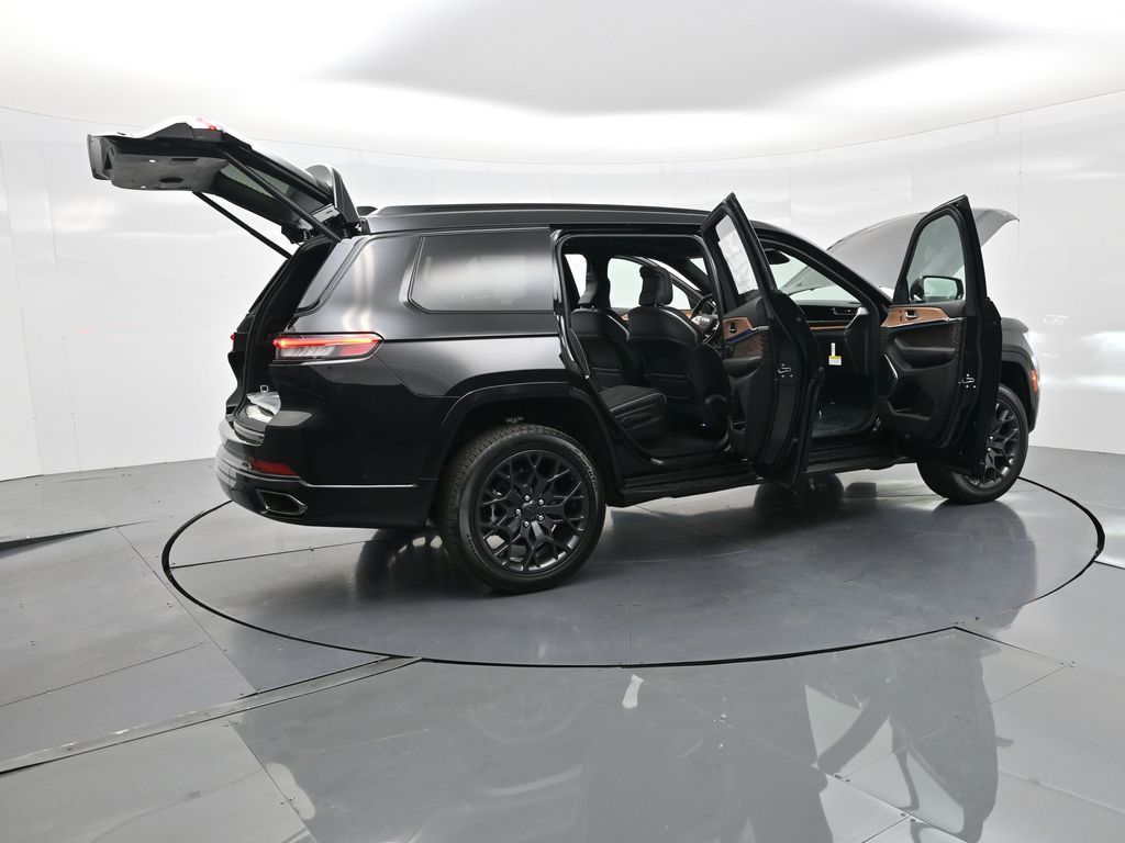 2025 Jeep Grand Cherokee L Summit Reserve photo 3