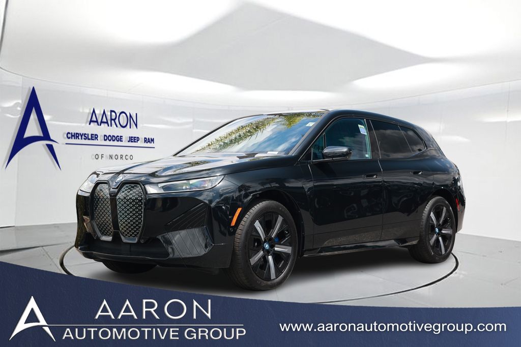 2024 BMW iX xDrive50's photo