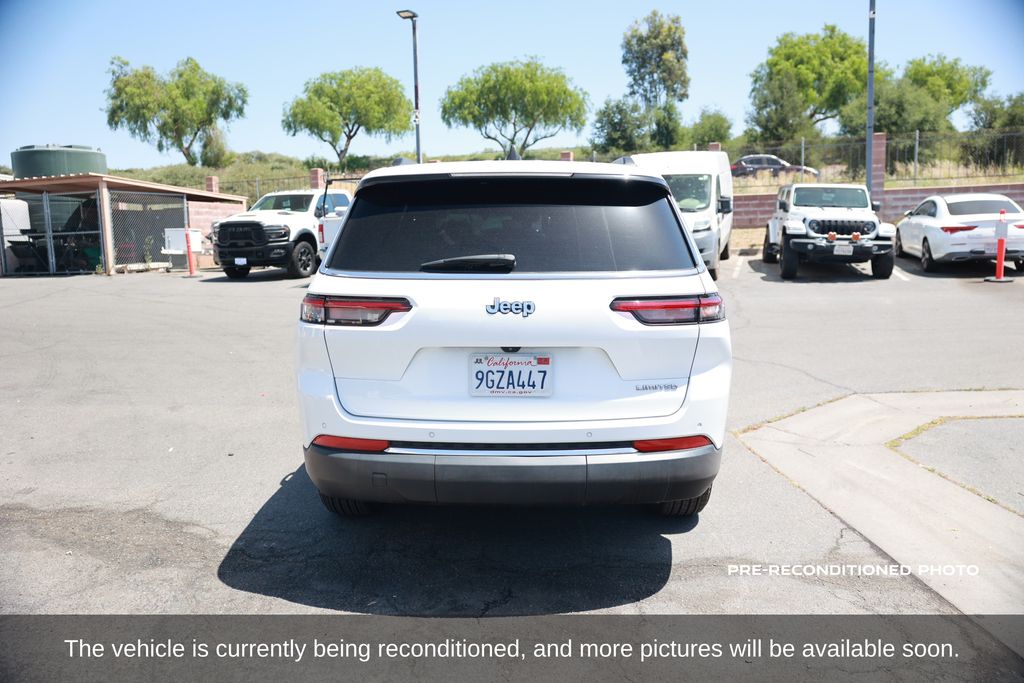 2023 Jeep Grand Cherokee L Limited photo 4