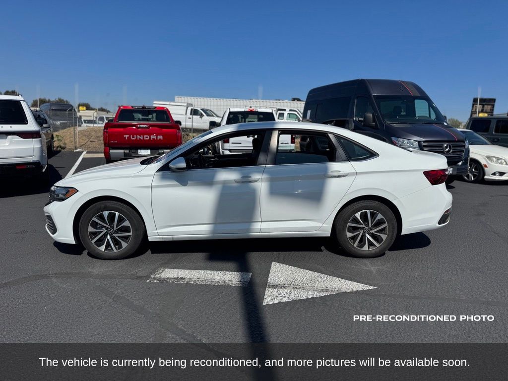 2024 Volkswagen Jetta 1.5T S photo 2