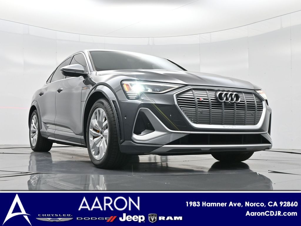 2022 Audi e-tron Sportback Premium Plus photo 2