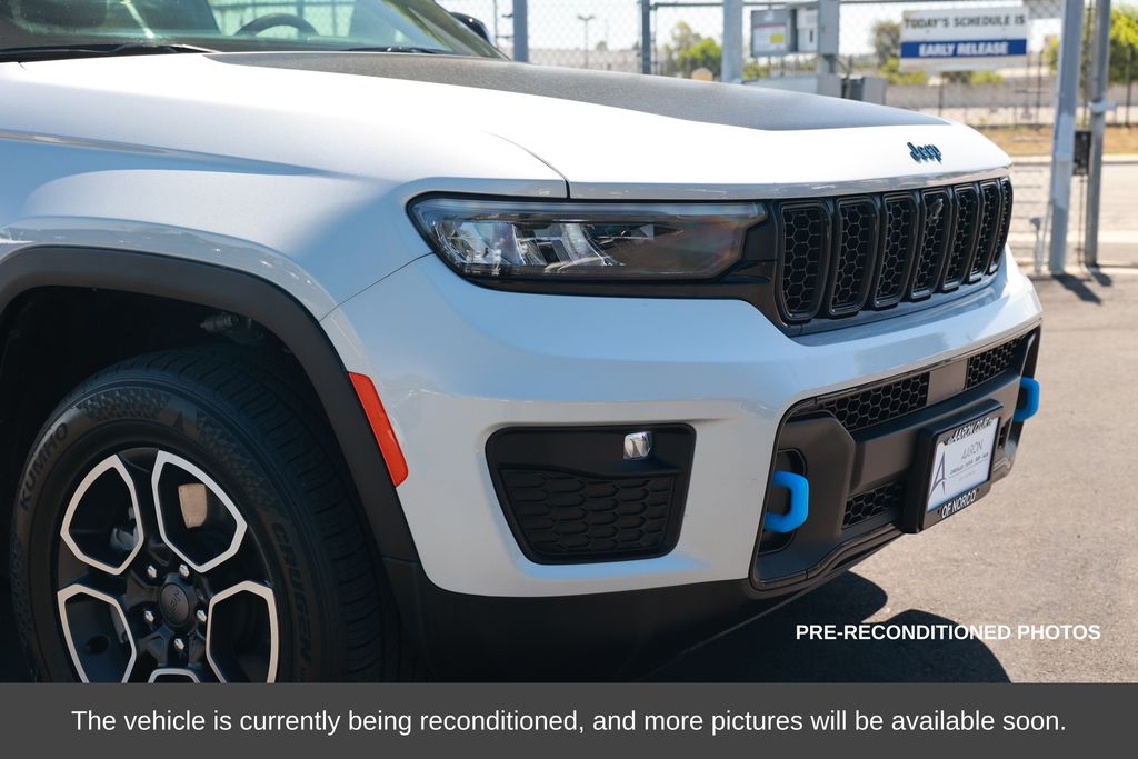 2022 Jeep Grand Cherokee 4xe Trailhawk photo 6
