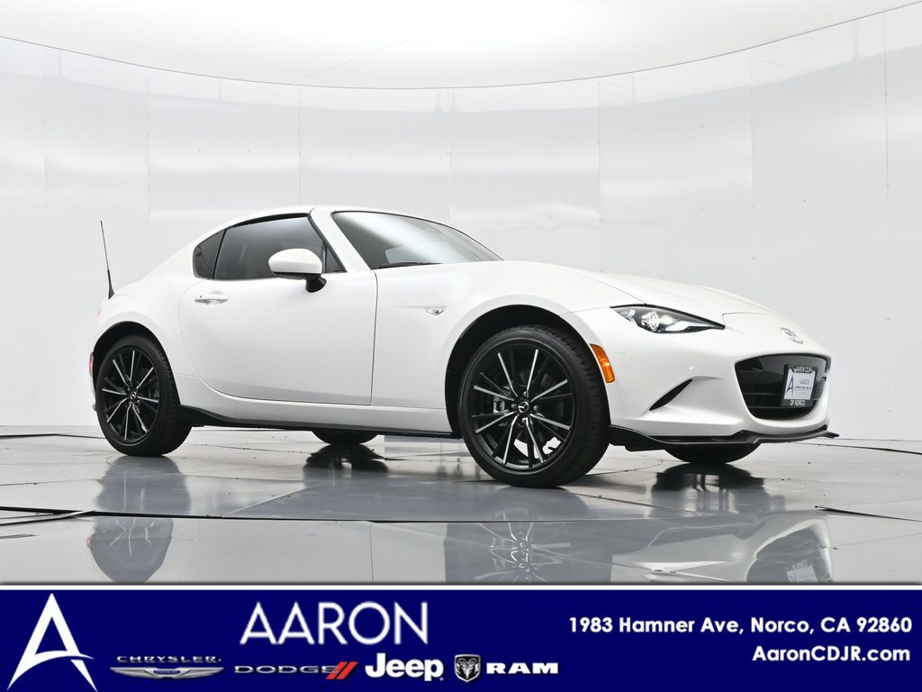 2024 Mazda MX-5 Miata Miata RF Grand Touring photo 2