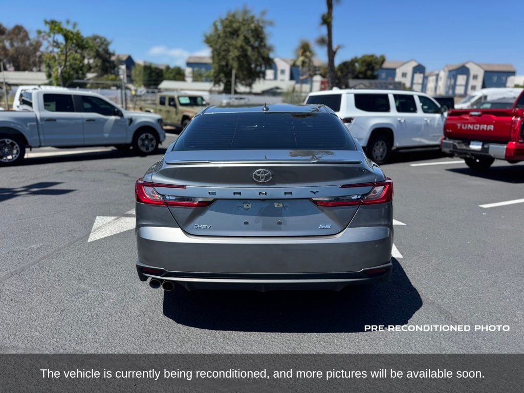 2025 Toyota Camry SE photo 4