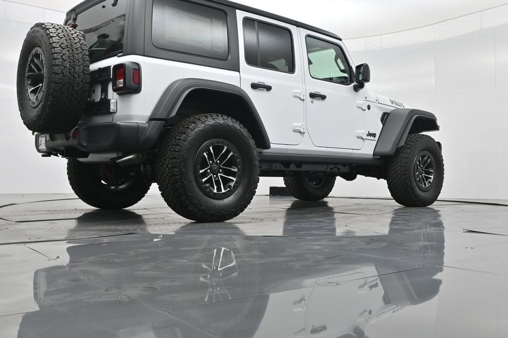 2025 Jeep Wrangler 4-Door Willys - Photo 43
