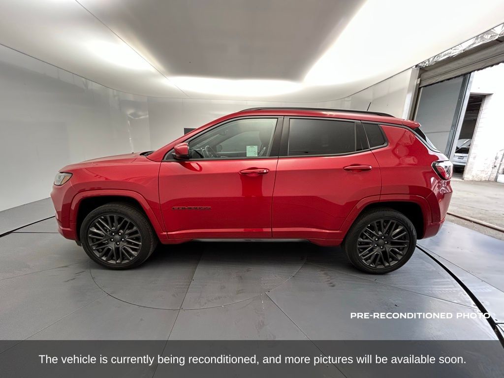 2022 Jeep Compass Limited photo 2