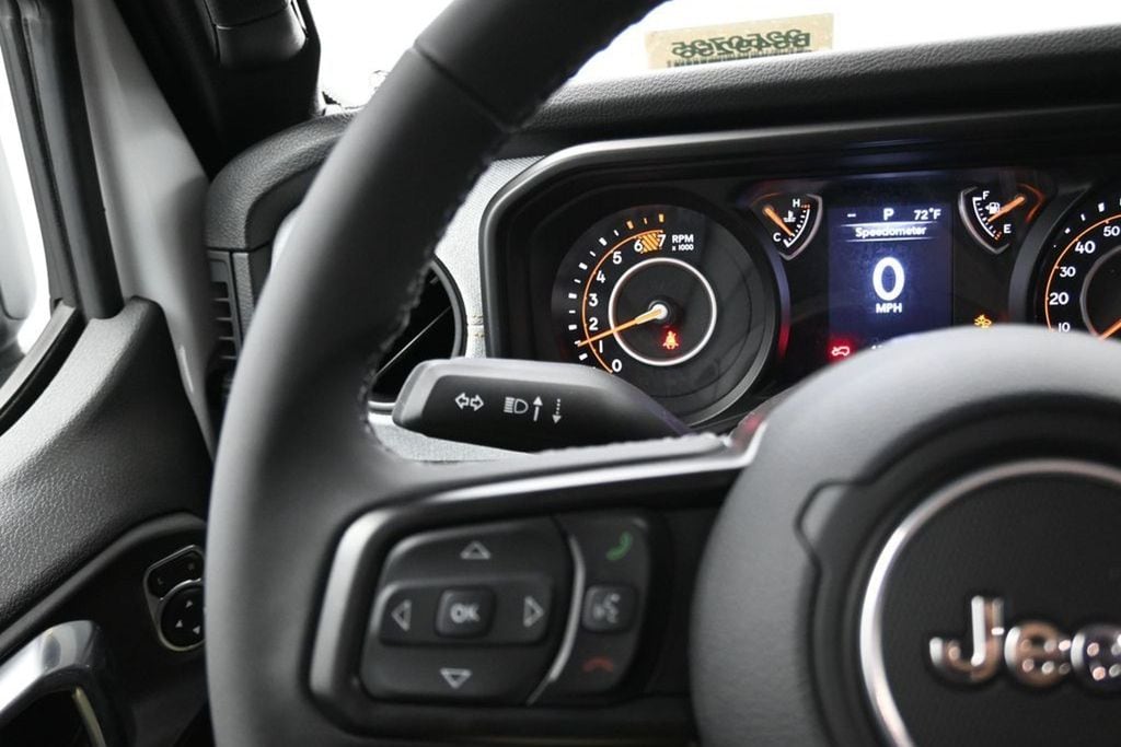 2025 Jeep Wrangler 4-Door Willys - Photo 18