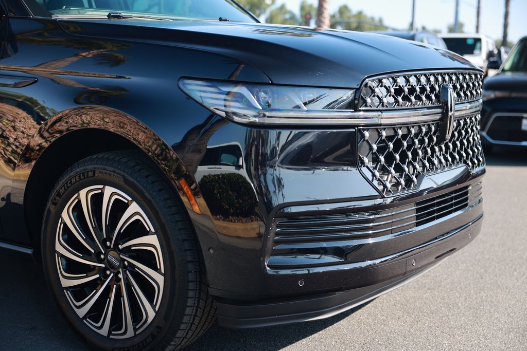 2025 Lincoln Navigator Black Label photo 6