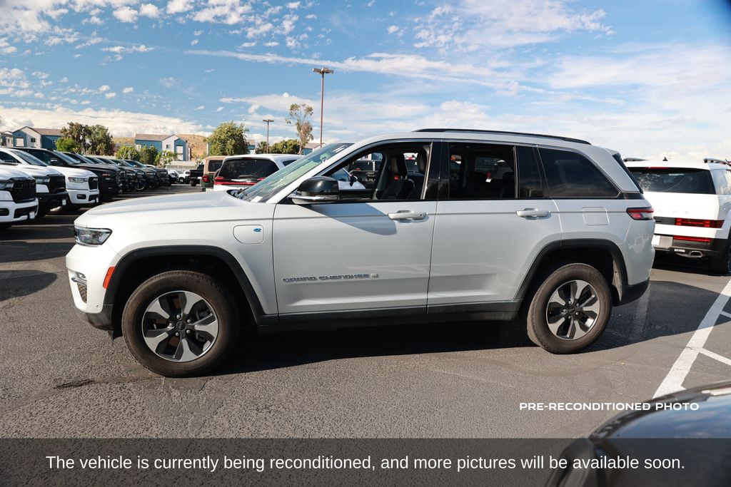2022 Jeep Grand Cherokee 4xe Base photo 2