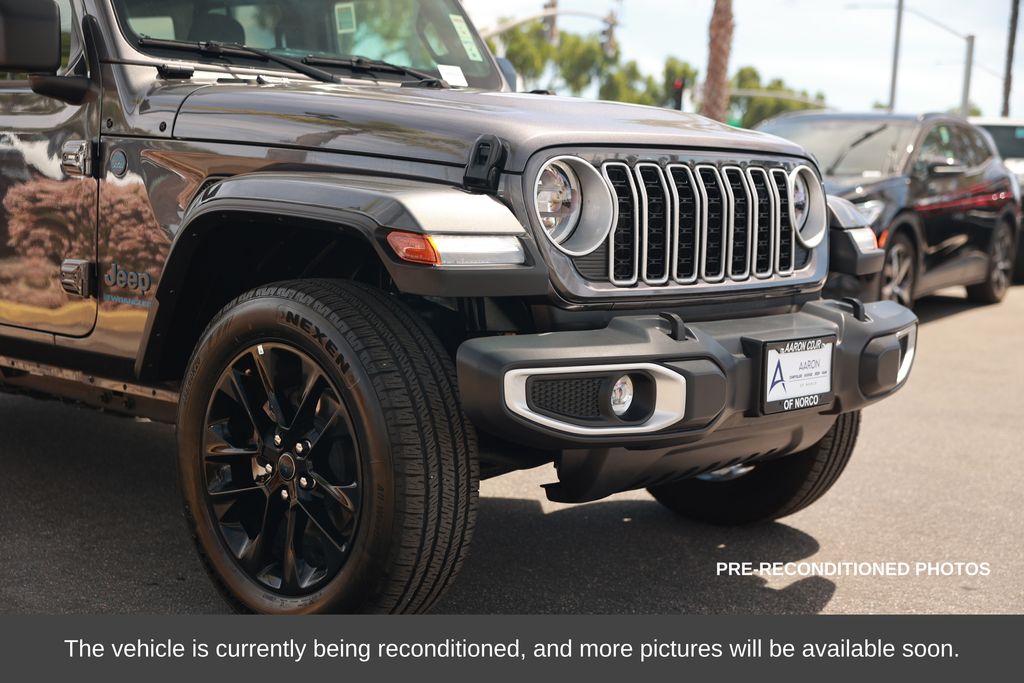 2025 Jeep Wrangler 4xe Sahara photo 6
