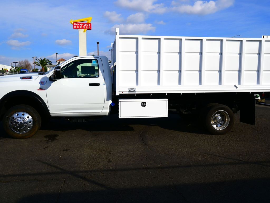 2024 Ram 5500 Tradesman photo 2