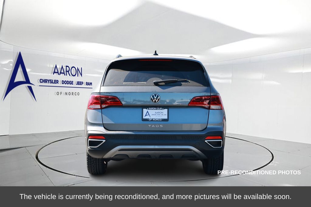 2022 Volkswagen Taos 1.5T S photo 2