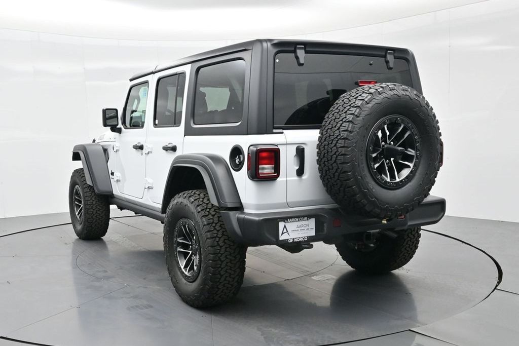 2025 Jeep Wrangler 4-Door Willys - Photo 8