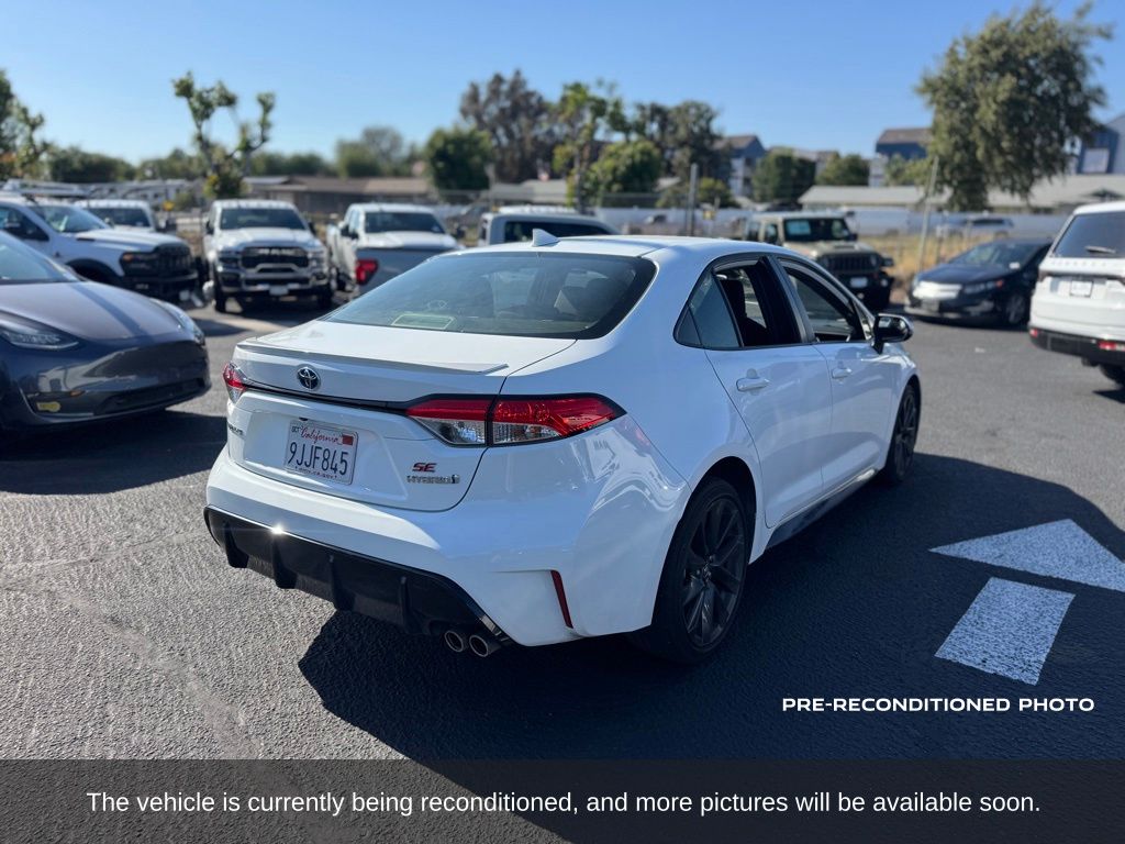 2024 Toyota Corolla Hybrid SE photo 6