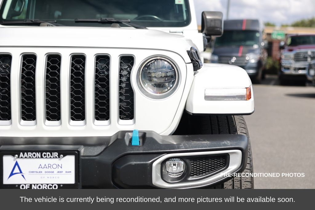 2023 Jeep Wrangler 4xe Sahara photo 4