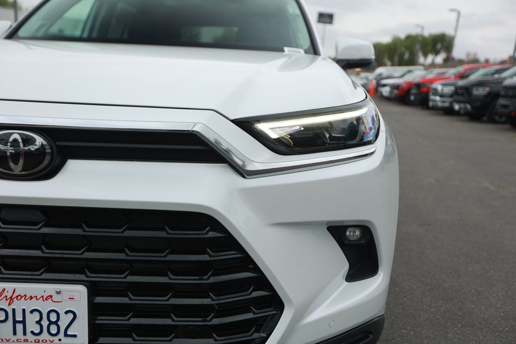 2024 Toyota Grand Highlander Limited photo 4