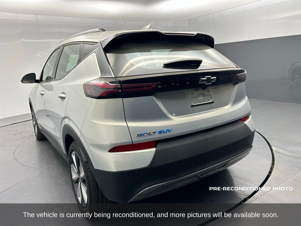 2022 Chevrolet Bolt EUV photo 3