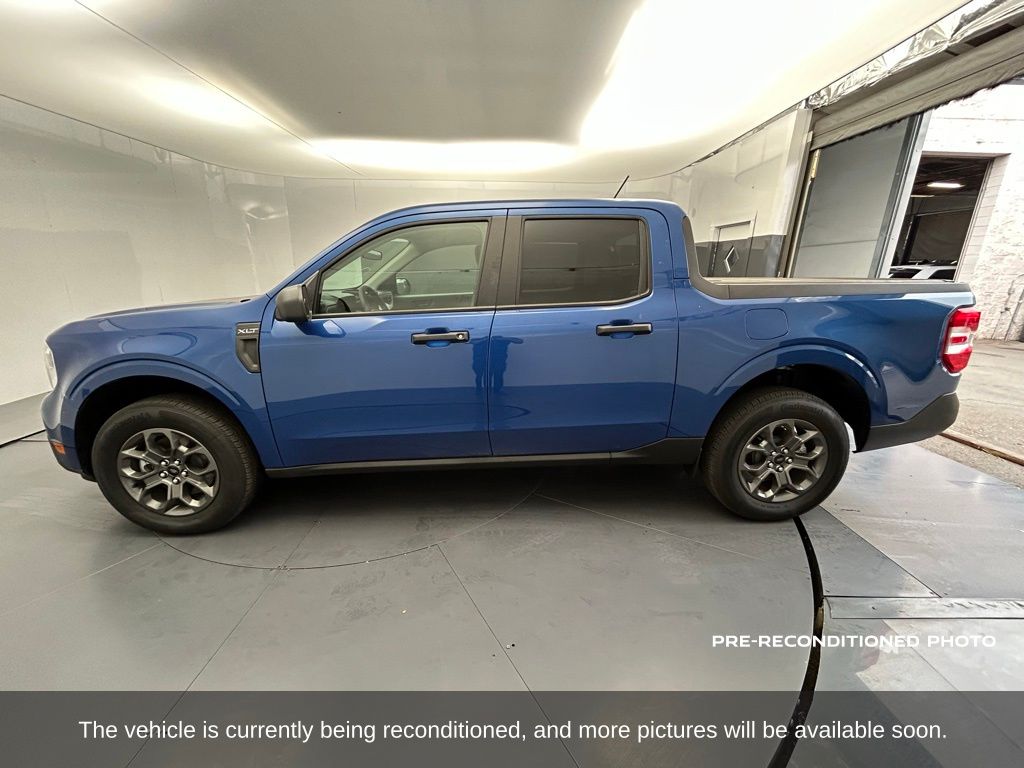 2024 Ford Maverick XLT photo 2
