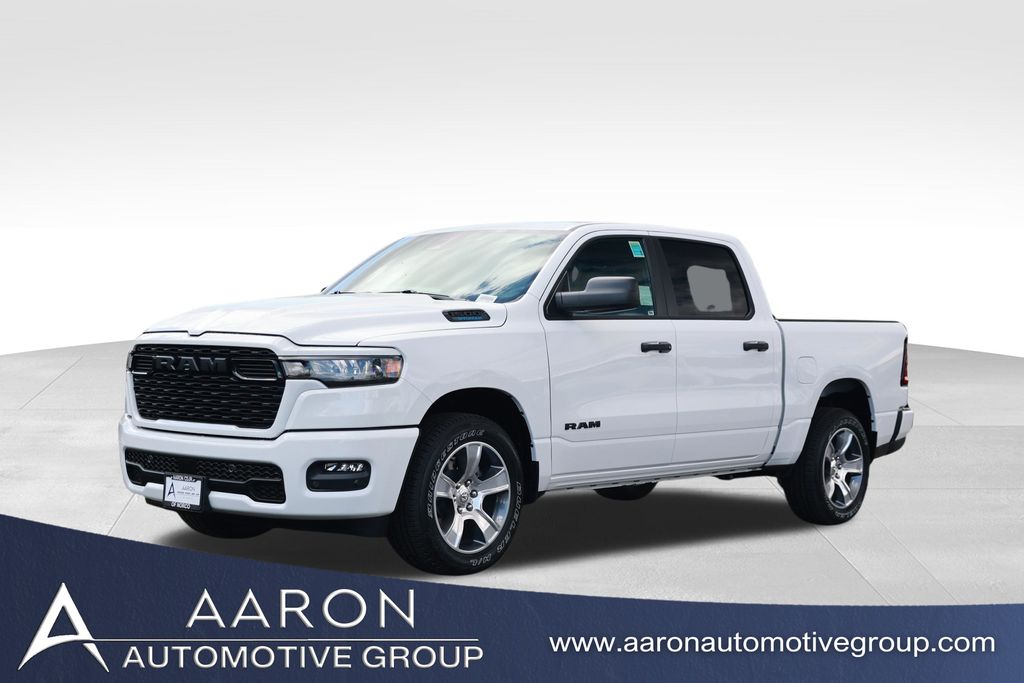 2026 RAM 1500 Express Crew Cab 5'7's photo