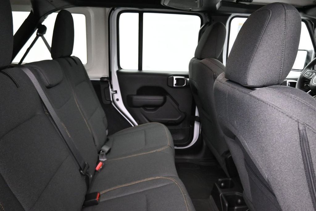 2025 Jeep Wrangler 4-Door Willys - Photo 17