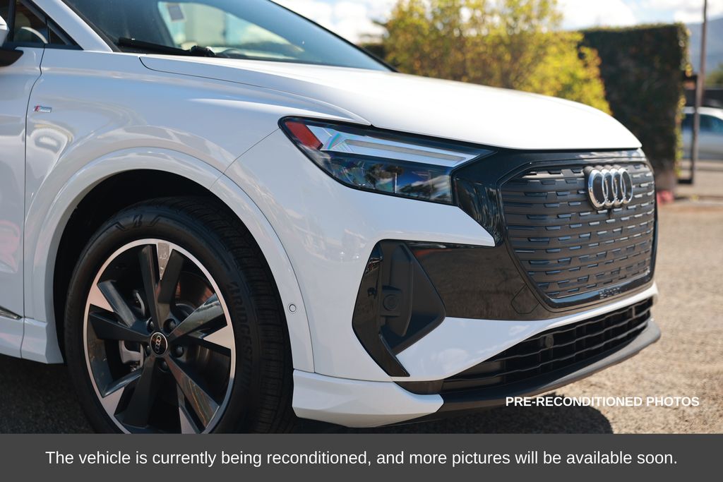 2024 Audi Q4 e-tron 55 Premium photo 6