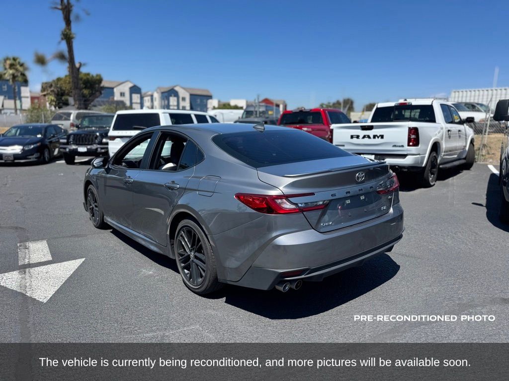 2025 Toyota Camry SE photo 3
