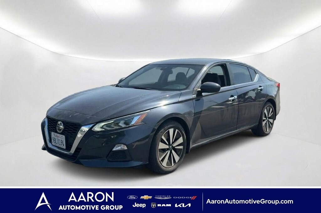 Used 2022 Nissan Altima 2.5 SV Sedan