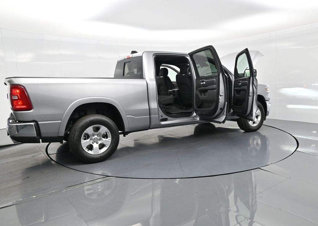 2025 Ram 1500 Big Horn photo 4