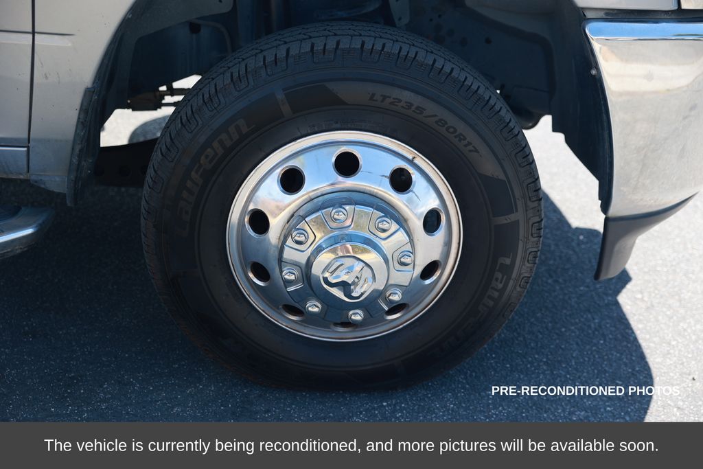 2023 Ram 3500 Big Horn photo 3