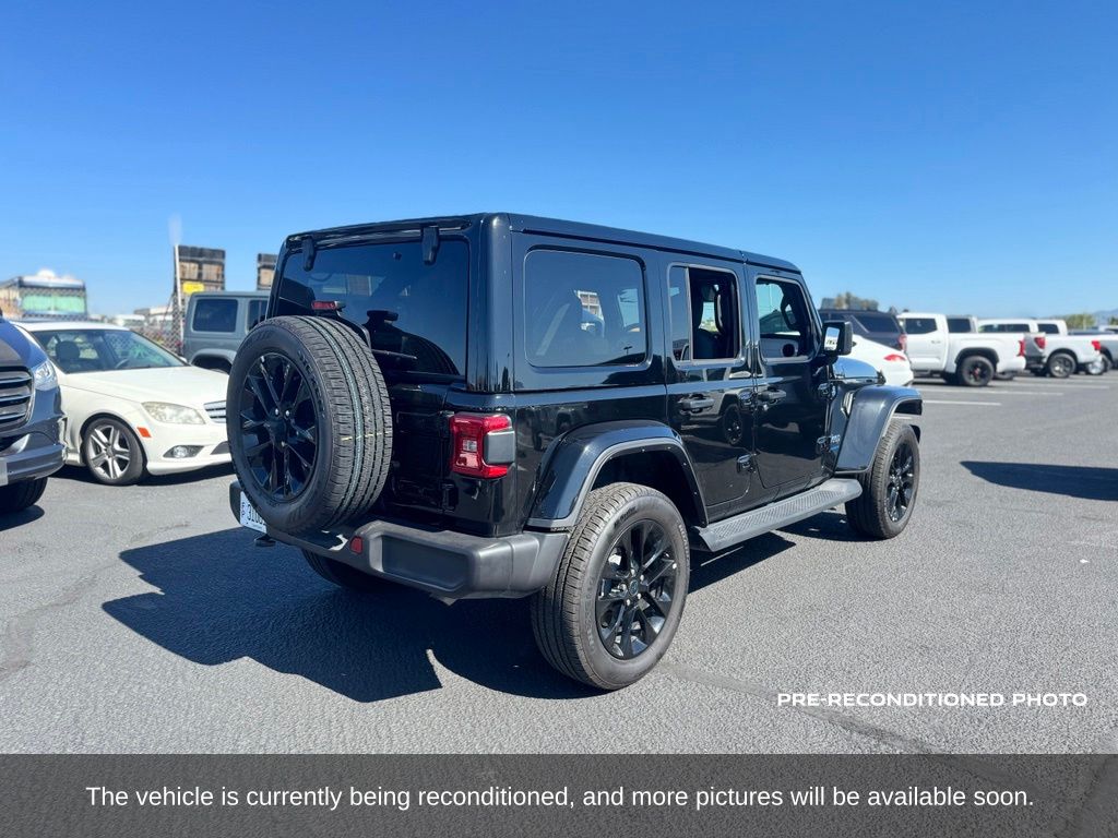 2025 Jeep Wrangler 4xe Sahara photo 6