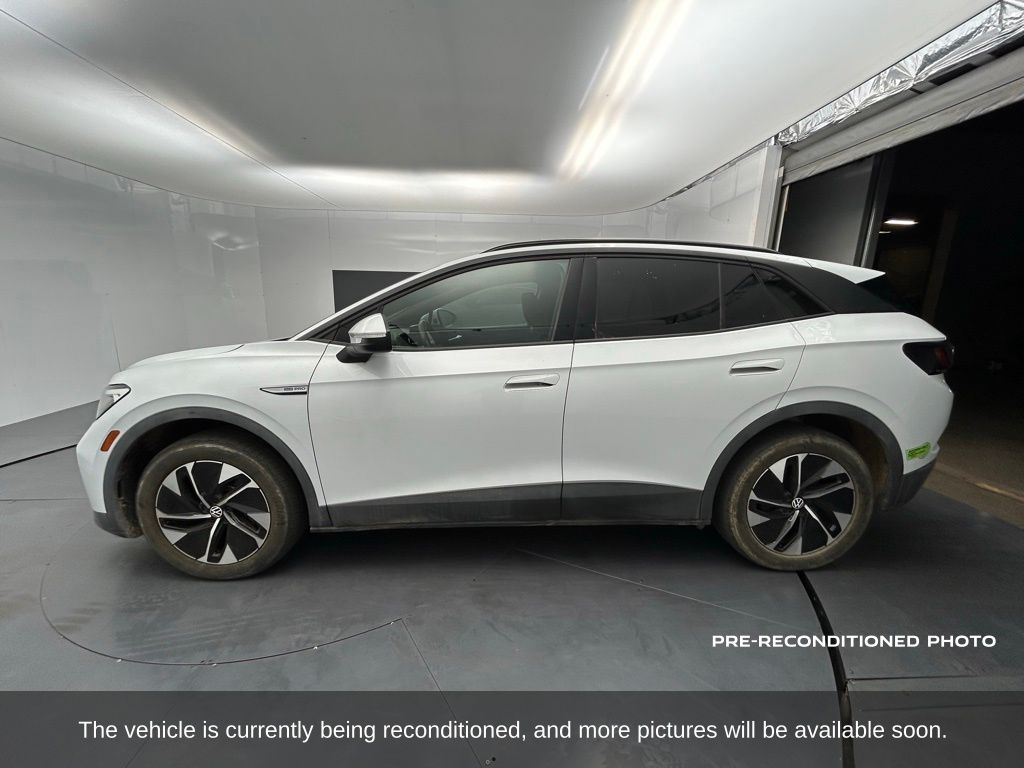 2022 Volkswagen ID.4 Pro photo 2