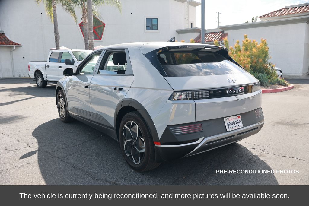 2024 Hyundai IONIQ 5 SE photo 2