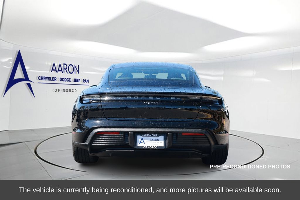 2023 Porsche Taycan photo 2